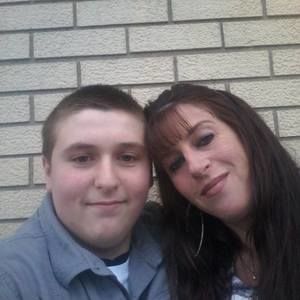 Meet your Posher, Dee